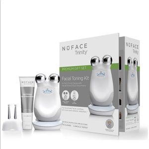 NuFace Trinity Pro Facial Trainer Kit